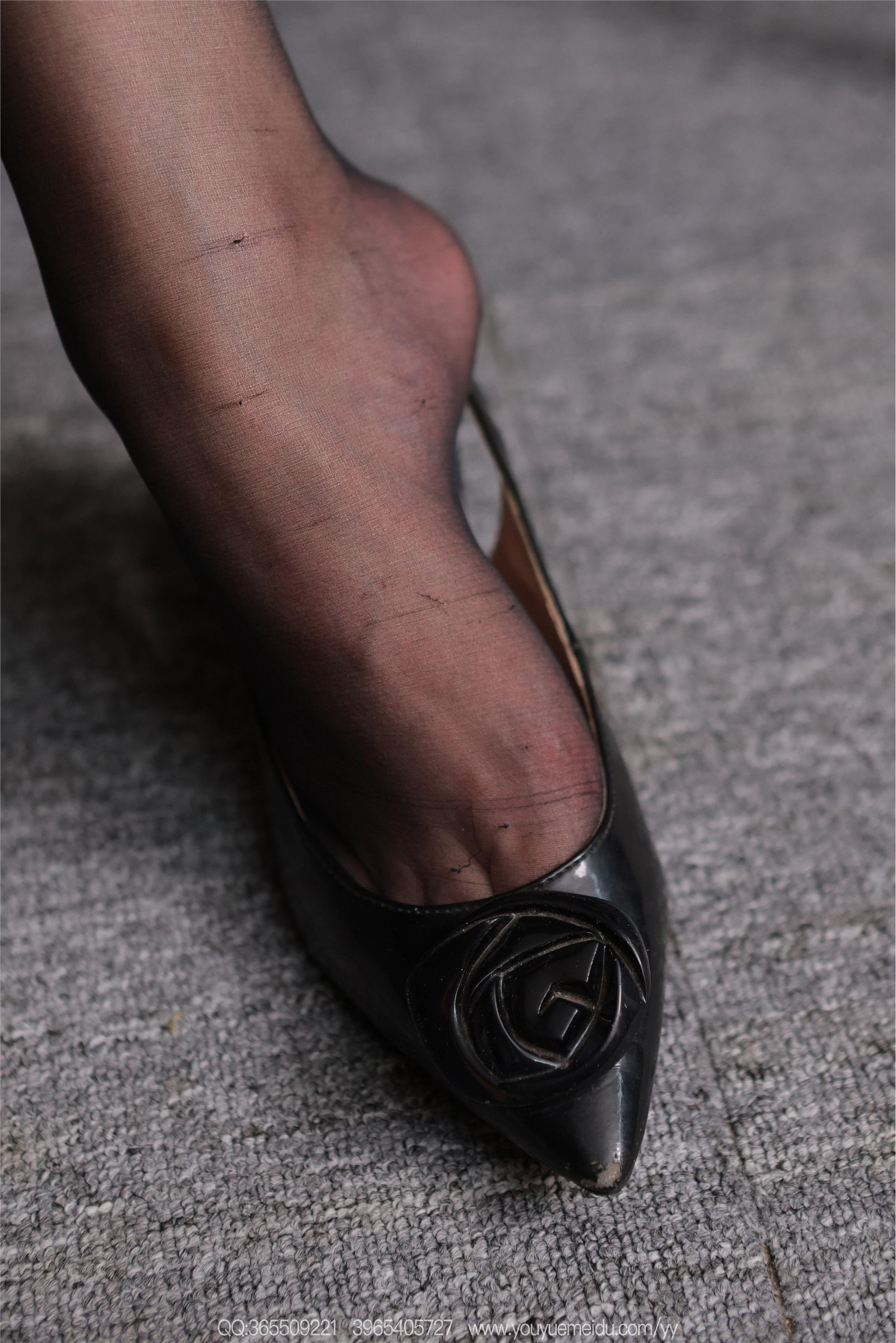 IESS异思趣向  2025.10.17 丝享家 2187 秋秋《左看右顾》